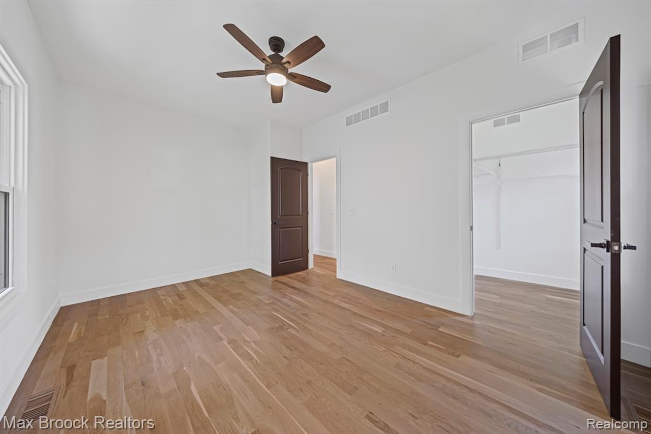 3506 N Main St in Royal Oak, MI Photo 14