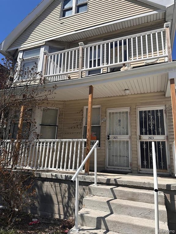 2621 Holbrook St in Hamtramck, MI Photo 2