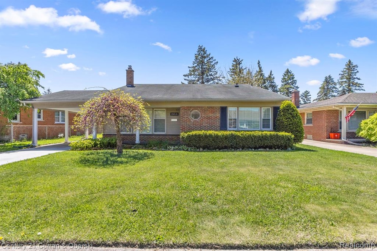 29531 Mark Ln in Livonia, MI