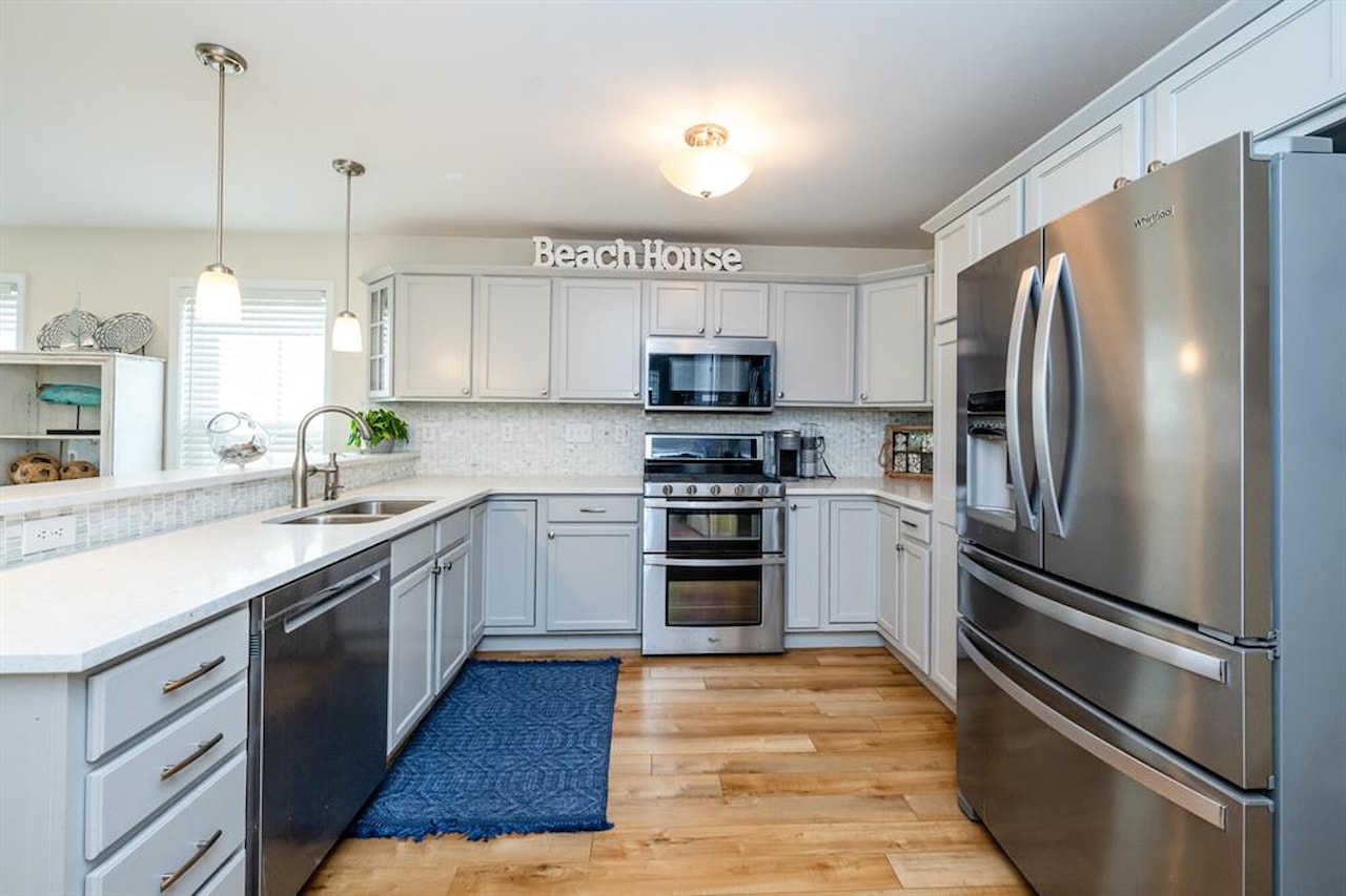 405 Anchors Way in St. Joseph, MI Photo 6