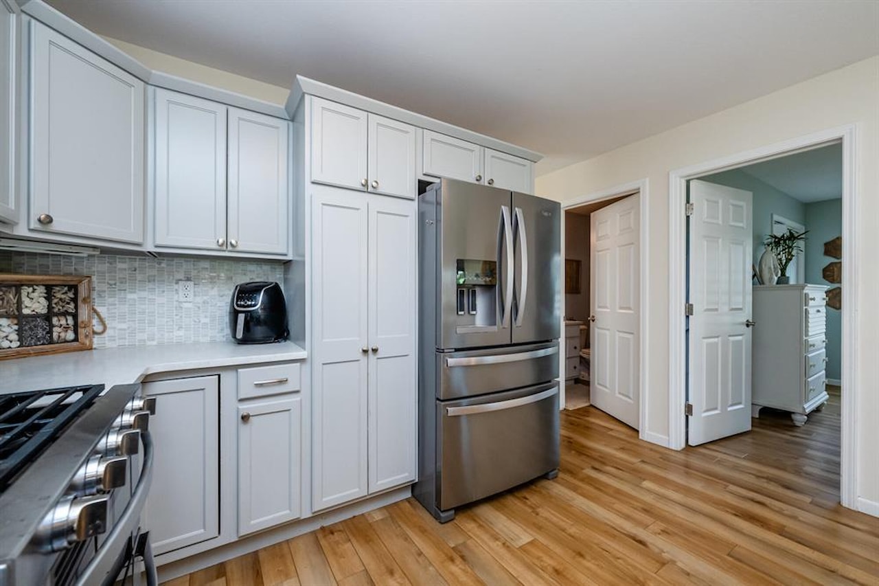 405 Anchors Way in St. Joseph, MI Photo 9