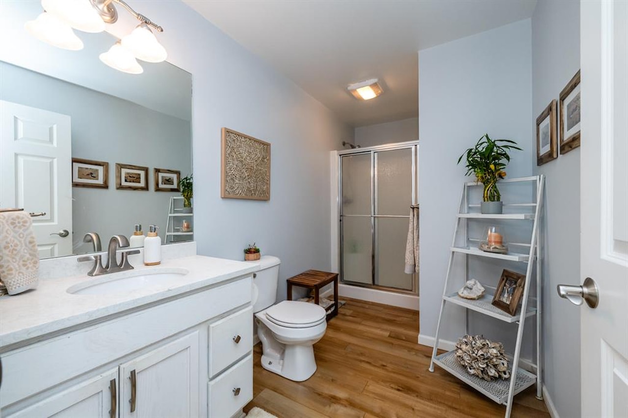 405 Anchors Way in St. Joseph, MI Photo 12