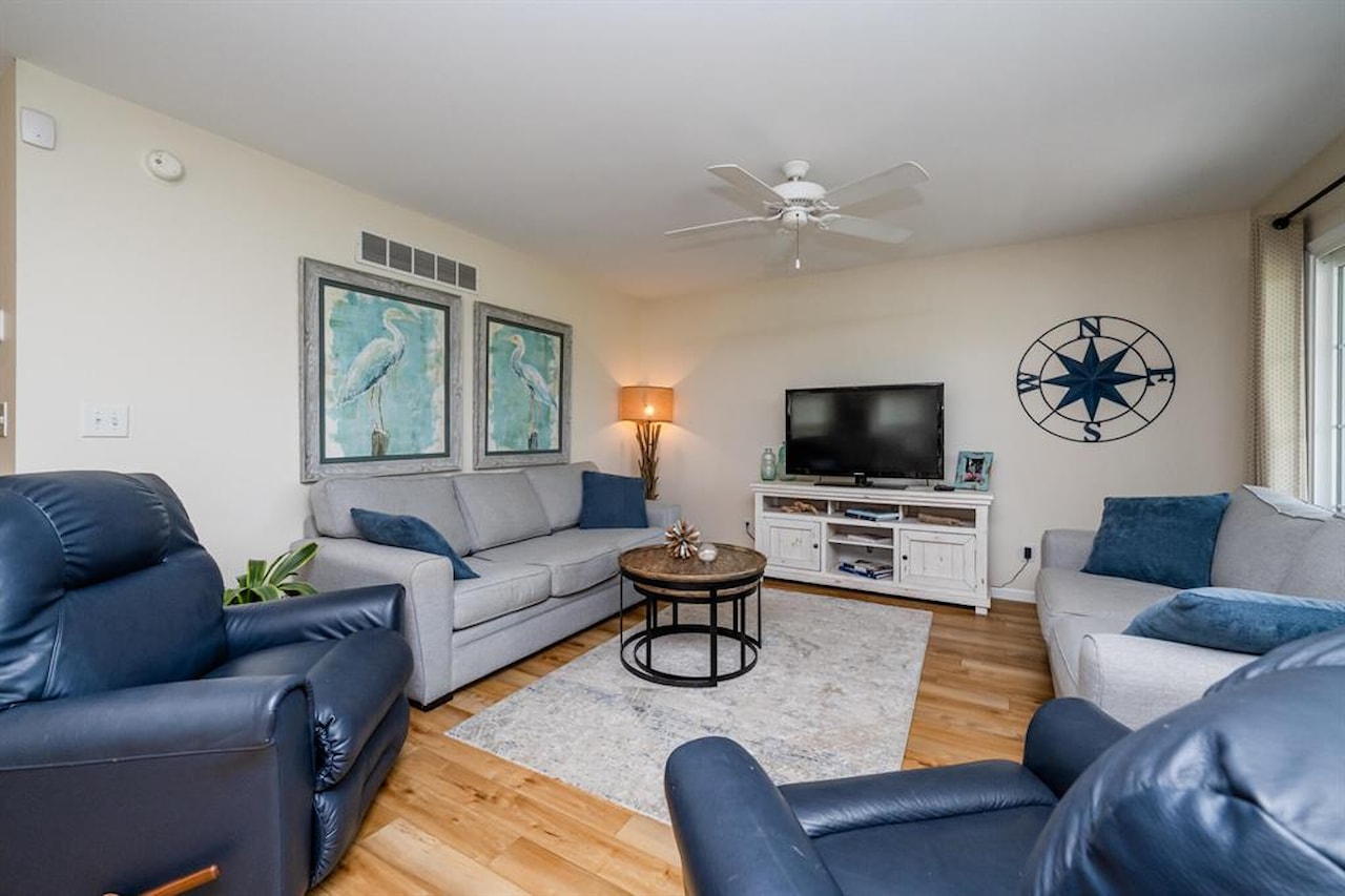 405 Anchors Way in St. Joseph, MI Photo 19