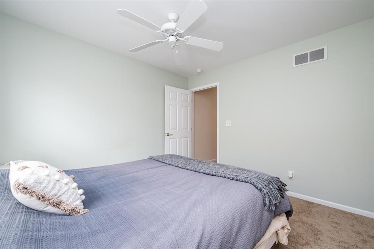 405 Anchors Way in St. Joseph, MI Photo 27