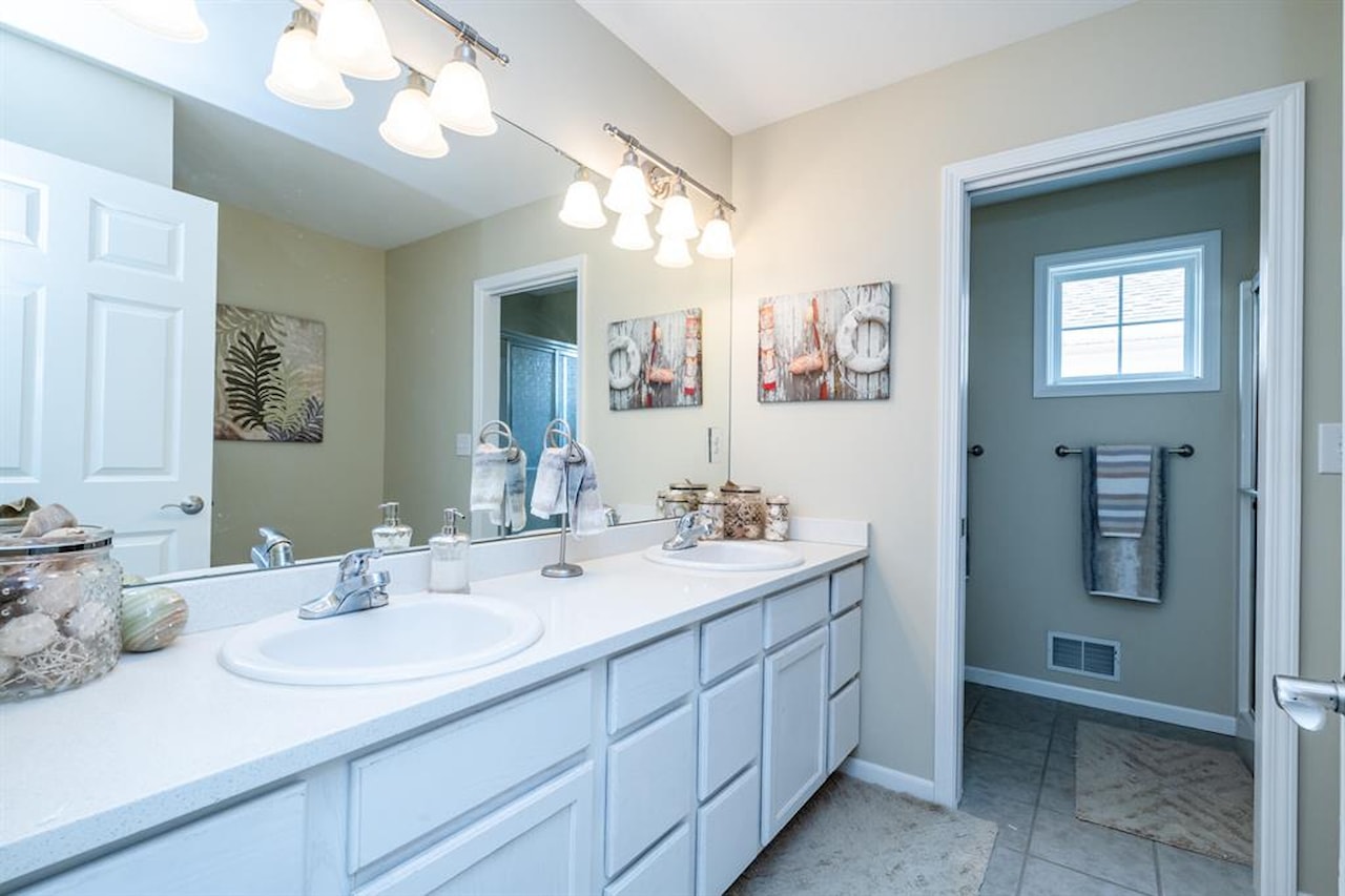 405 Anchors Way in St. Joseph, MI Photo 32