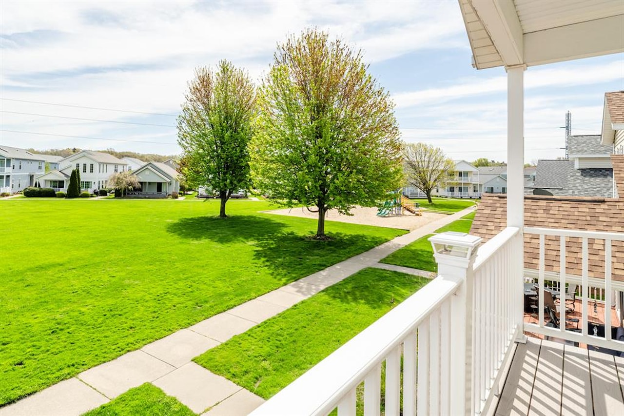 405 Anchors Way in St. Joseph, MI Photo 42