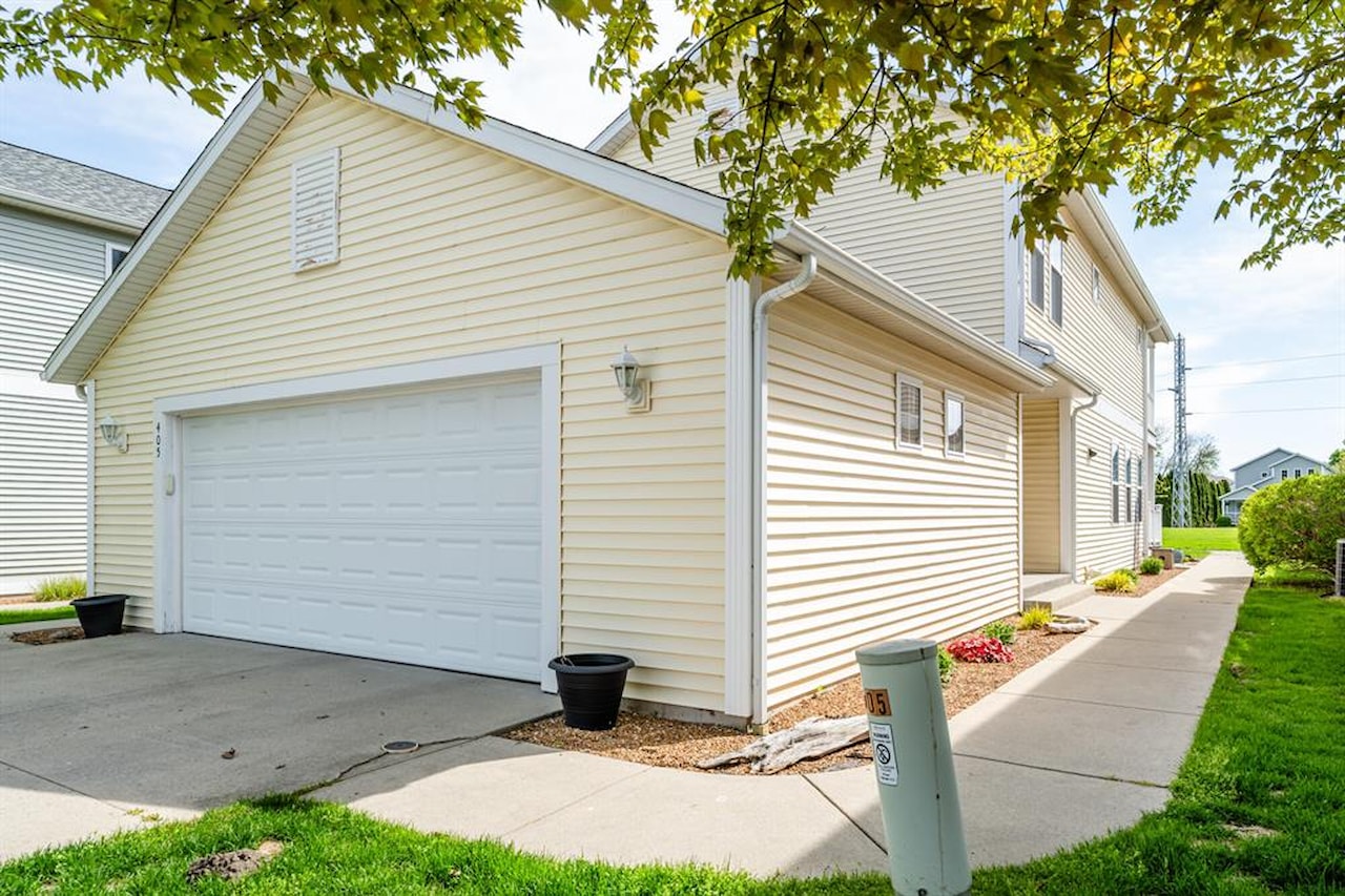 405 Anchors Way in St. Joseph, MI Photo 50