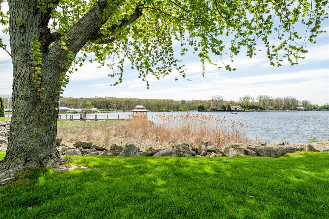 405 Anchors Way in St. Joseph, MI Photo 58