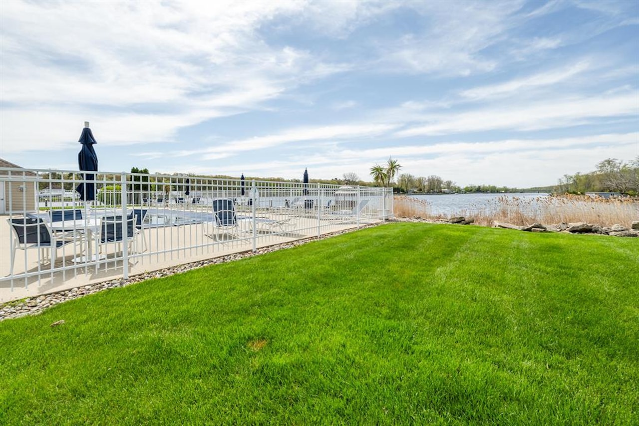 405 Anchors Way in St. Joseph, MI Photo 60