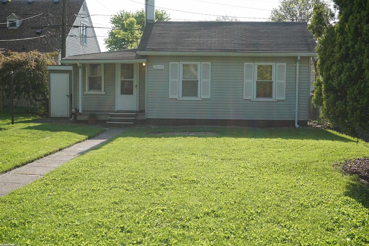 26333 Belanger St in Roseville, MI