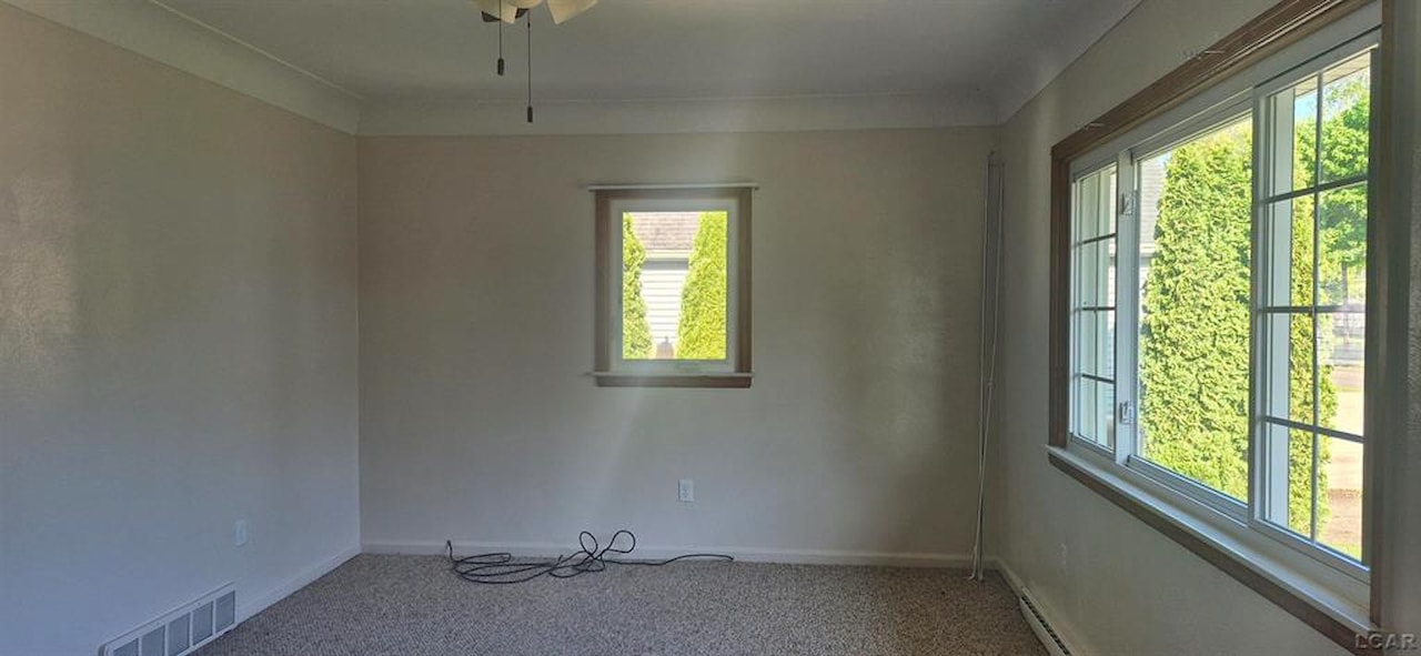 126 E Vesey St in Petersburg, MI Photo 3