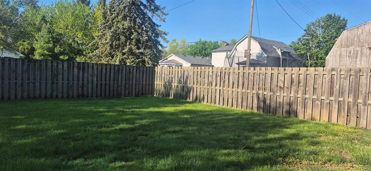 126 E Vesey St in Petersburg, MI Photo 22