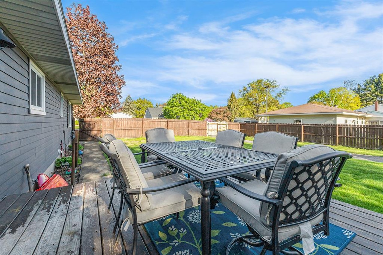 2331 SW 92nd St in Byron Twp, MI Photo 18
