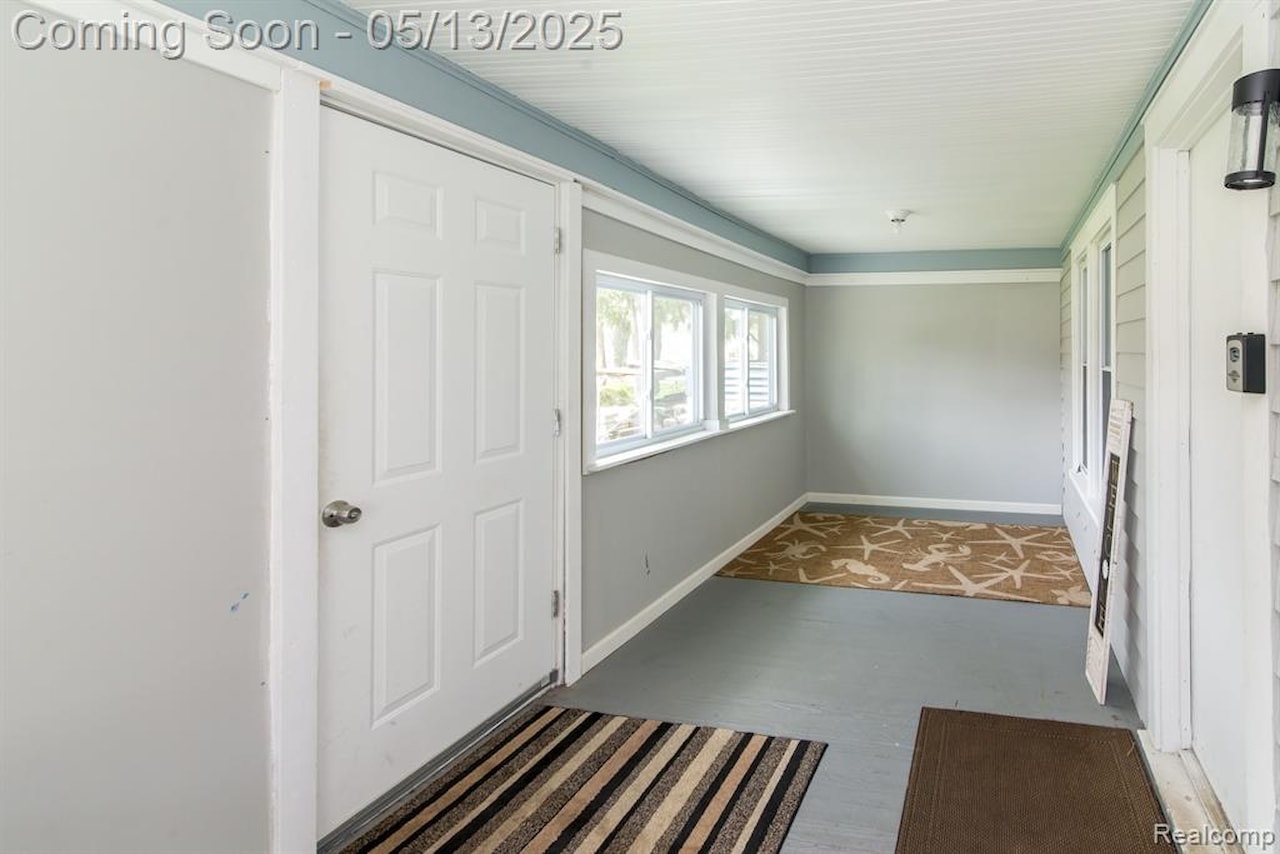 1291 E Lake Dr in Novi, MI Photo 9