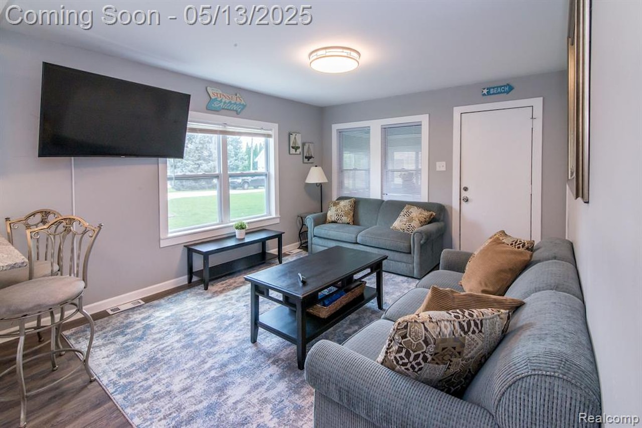 1291 E Lake Dr in Novi, MI Photo 11
