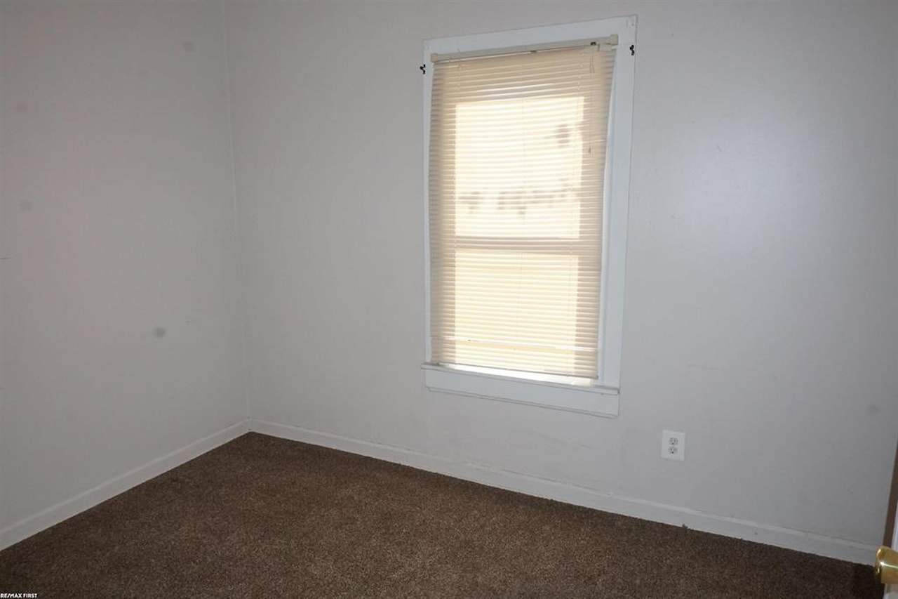 26333 Belanger St in Roseville, MI Photo 5