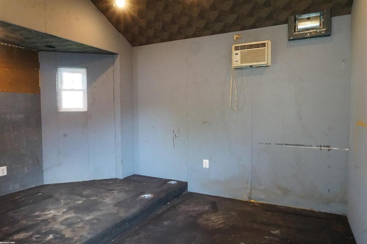 25527 Fern St in Roseville, MI Photo 4