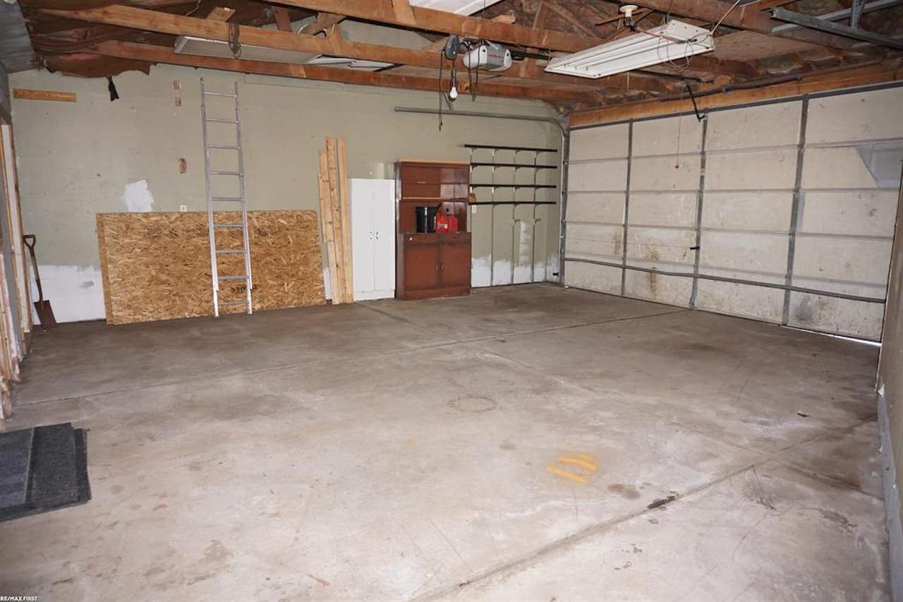 25527 Fern St in Roseville, MI Photo 5