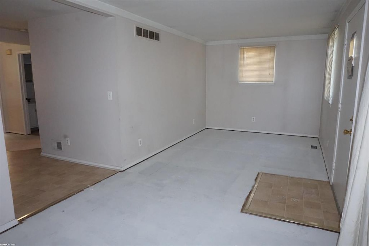 25527 Fern St in Roseville, MI Photo 9