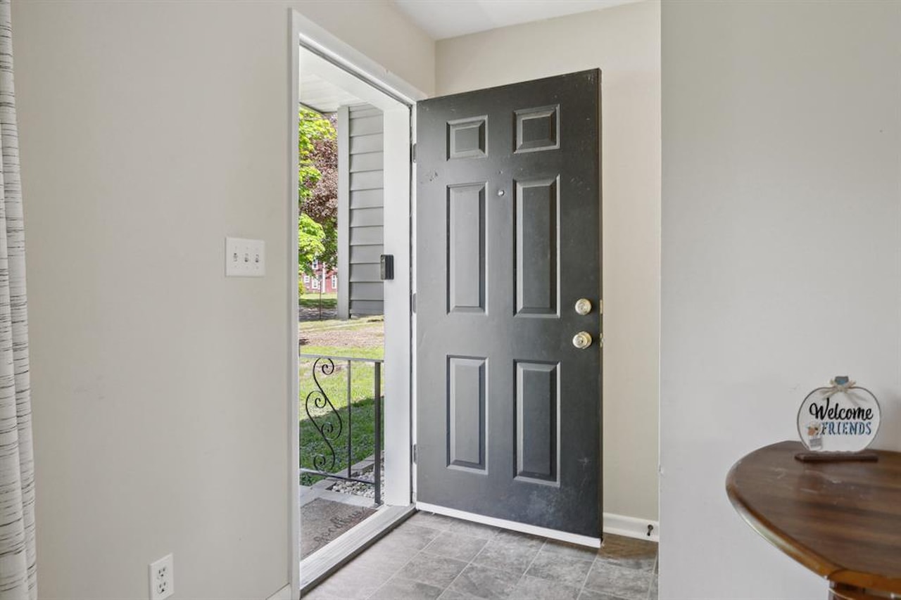 339 S Madison St in Adrian, MI Photo 5