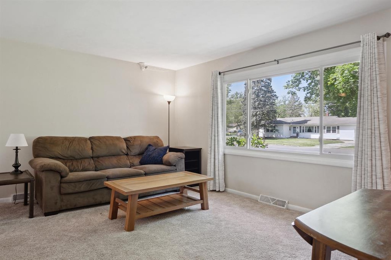 339 S Madison St in Adrian, MI Photo 9