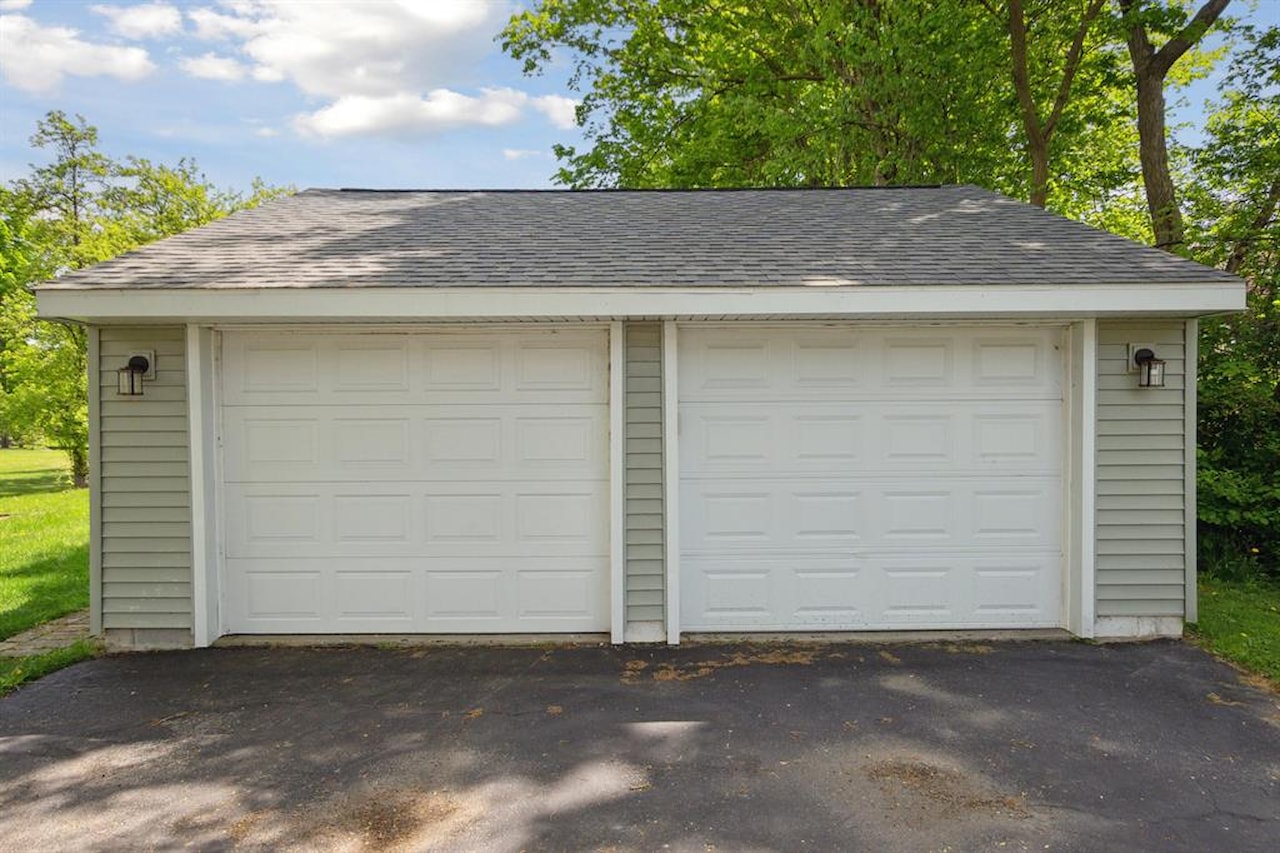 339 S Madison St in Adrian, MI Photo 43