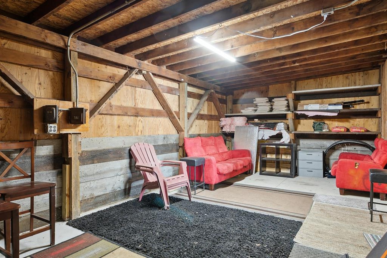 339 S Madison St in Adrian, MI Photo 47