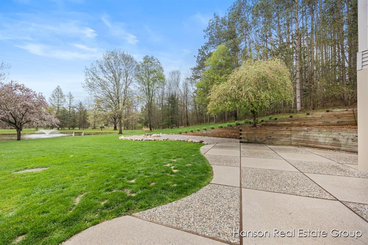 9200 NE Bailey Dr in Ada Twp, MI Photo 11
