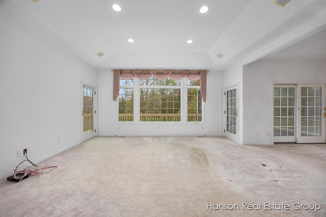 9200 NE Bailey Dr in Ada Twp, MI Photo 18
