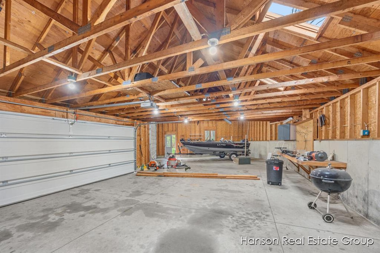 9200 NE Bailey Dr in Ada Twp, MI Photo 36