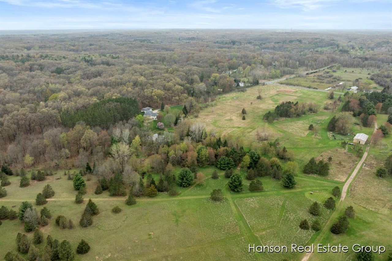9200 NE Bailey Dr in Ada Twp, MI Photo 44