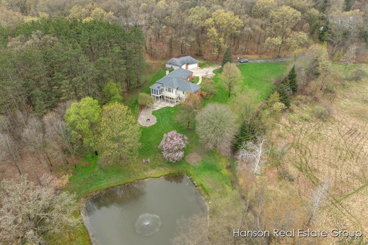 9200 NE Bailey Dr in Ada Twp, MI Photo 45