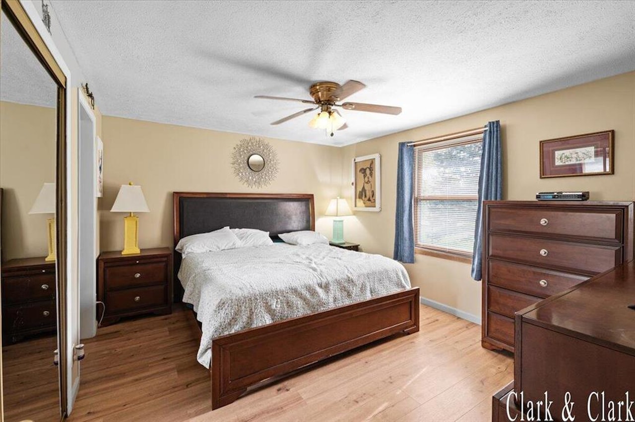 309 N 1st St in Saginaw, MI Photo 6