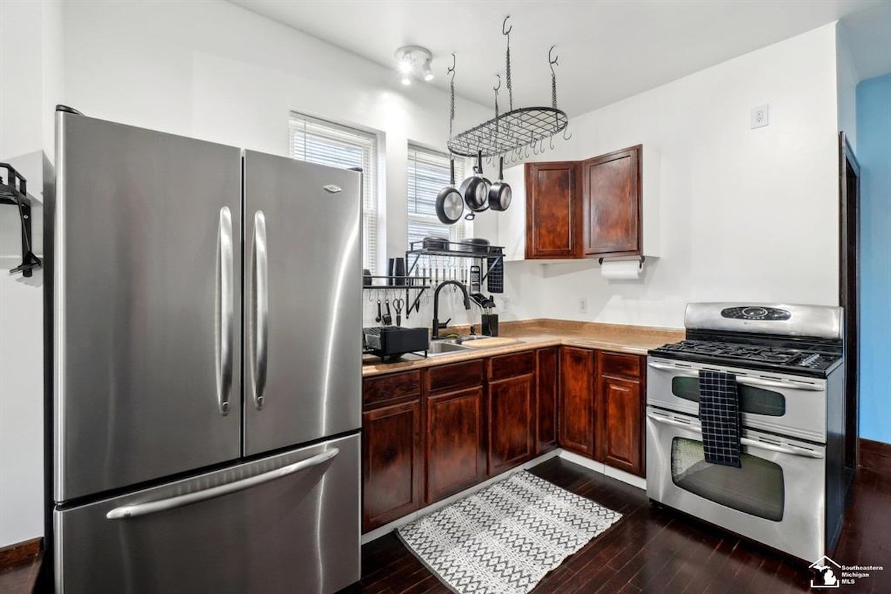 114 Walnut St in River Rouge, MI Photo 11
