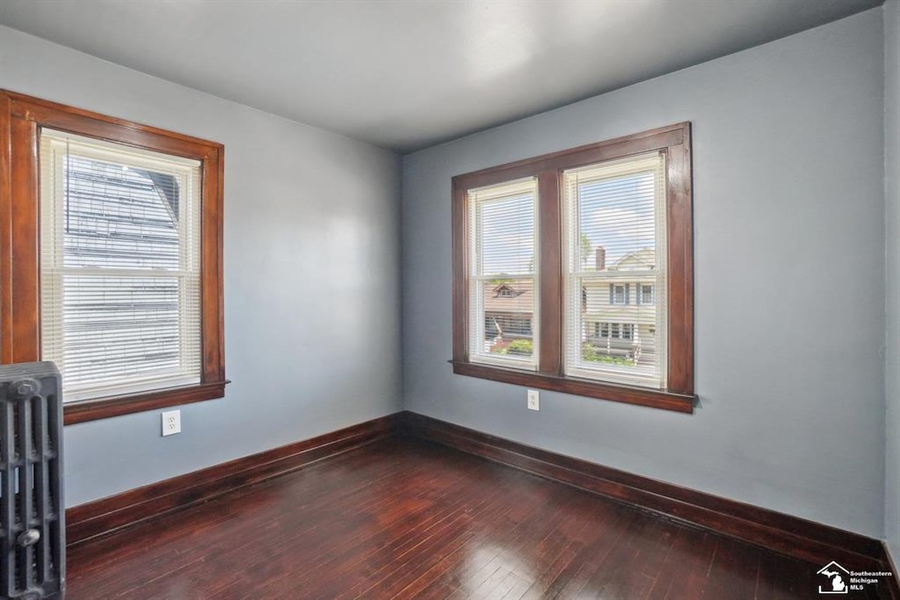 114 Walnut St in River Rouge, MI Photo 17