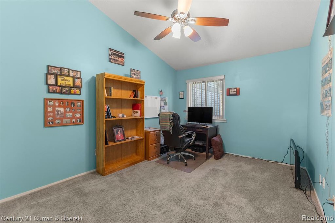 6541 Deerhurst Dr in Westland, MI Photo 19