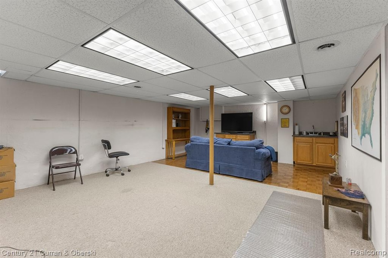 6541 Deerhurst Dr in Westland, MI Photo 25