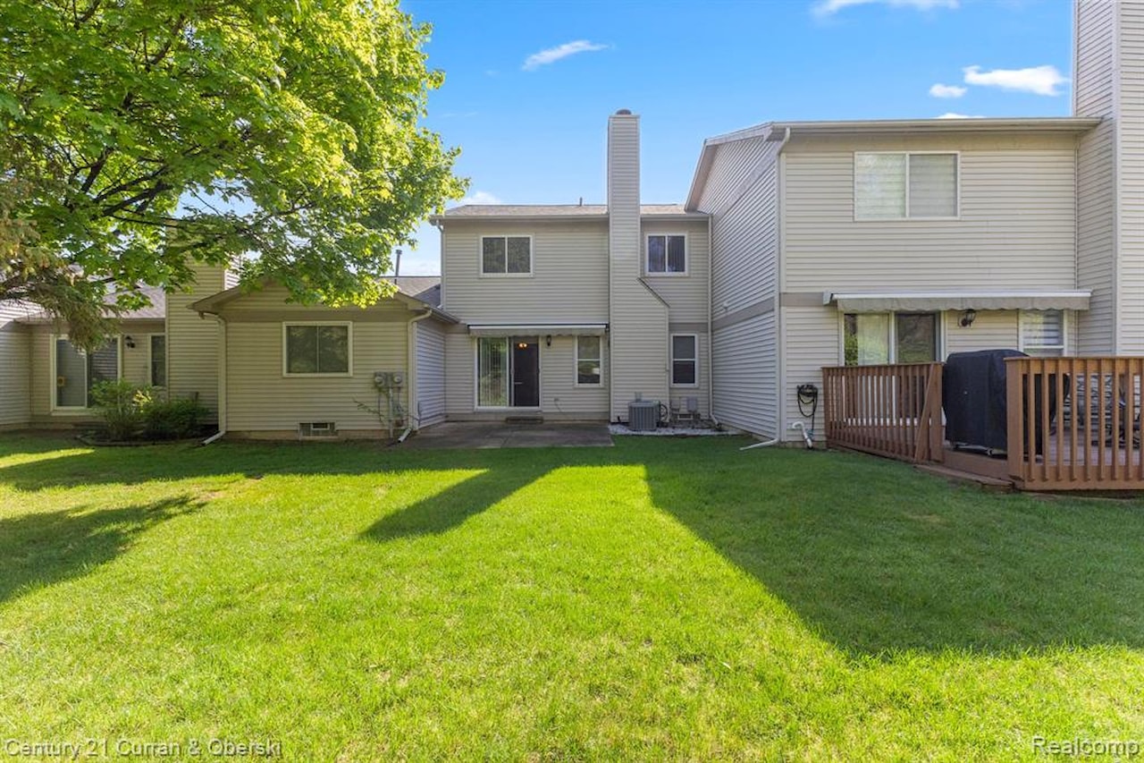 6541 Deerhurst Dr in Westland, MI Photo 33