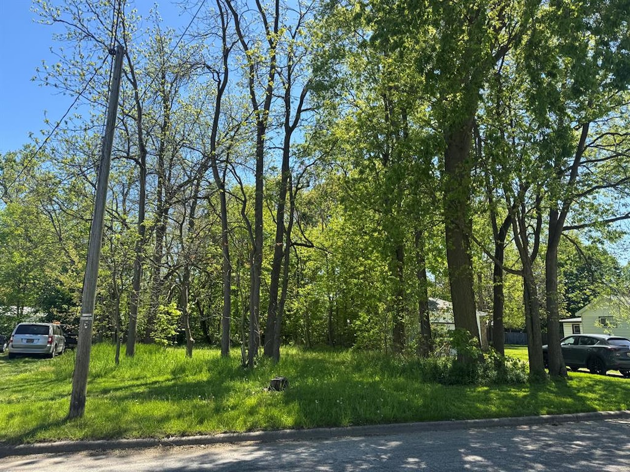 6th Avenue in Lockport Twp, MI