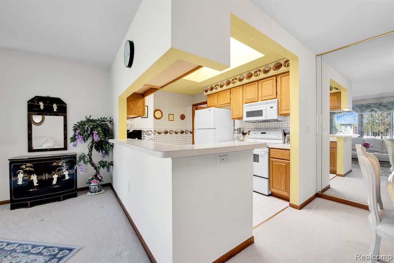 14665 Windmill Ct in Shelby Twp, MI Photo 13