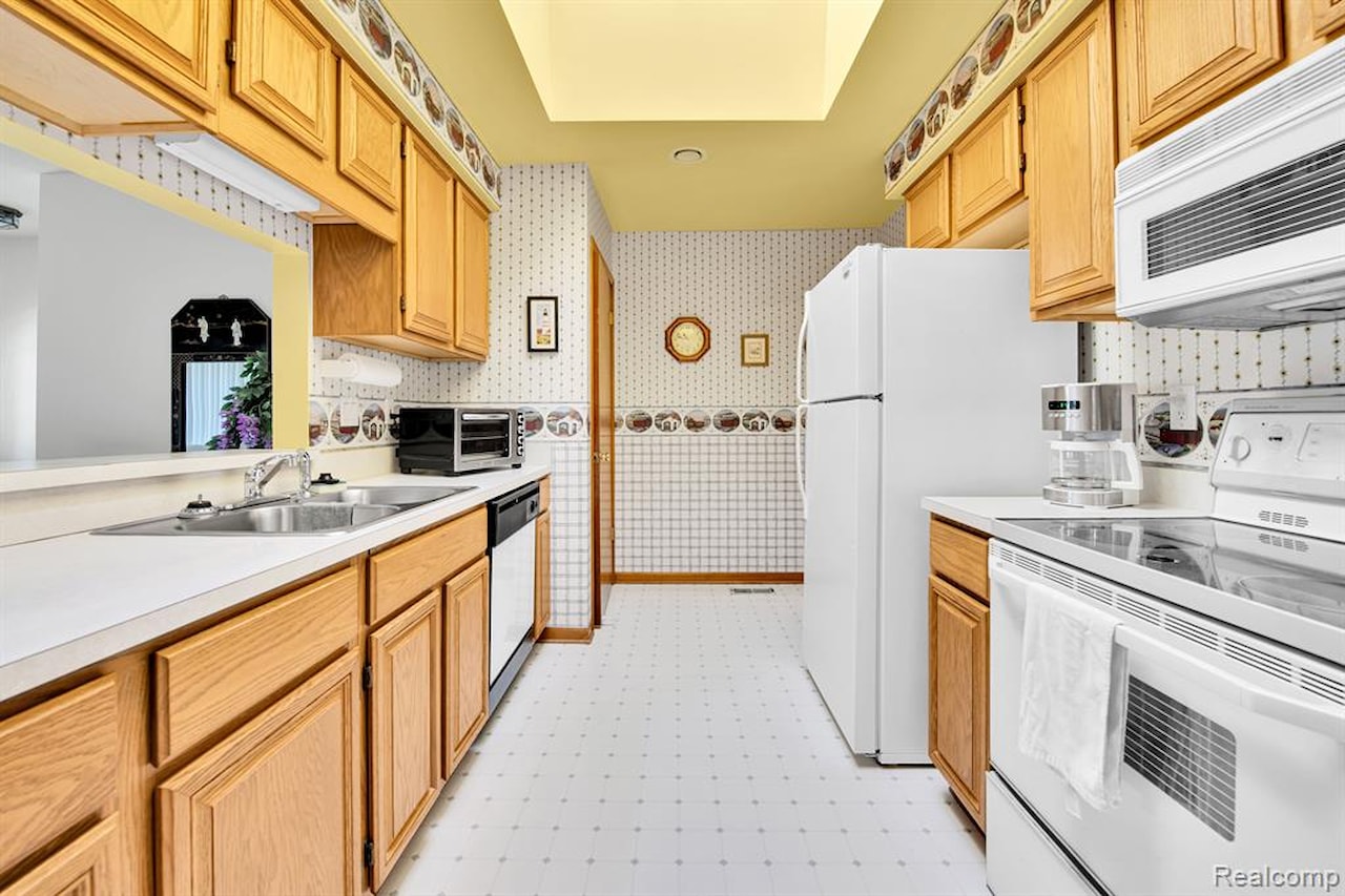 14665 Windmill Ct in Shelby Twp, MI Photo 15