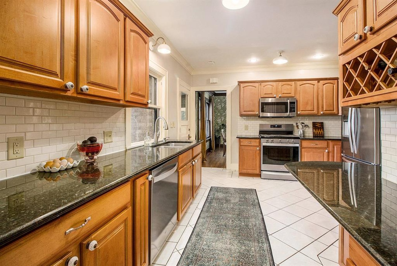 2226 Oakland Dr in Kalamazoo, MI Photo 13