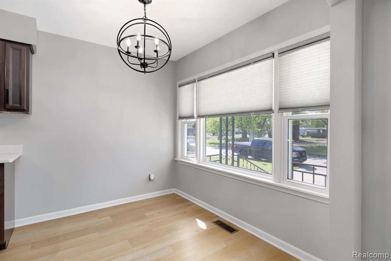 1820 Detroit Ave in Lincoln Park, MI Photo 14