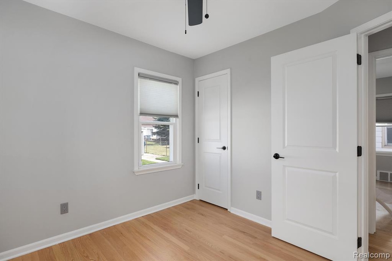 1820 Detroit Ave in Lincoln Park, MI Photo 13