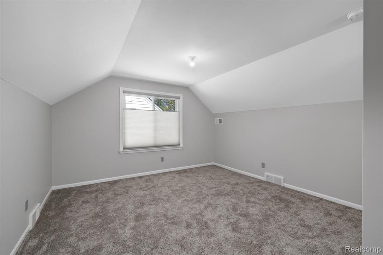 1820 Detroit Ave in Lincoln Park, MI Photo 19