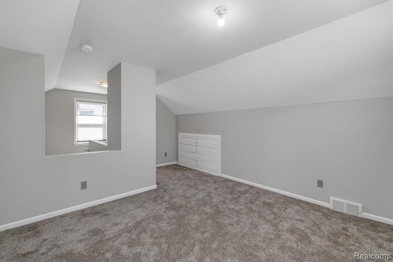 1820 Detroit Ave in Lincoln Park, MI Photo 20