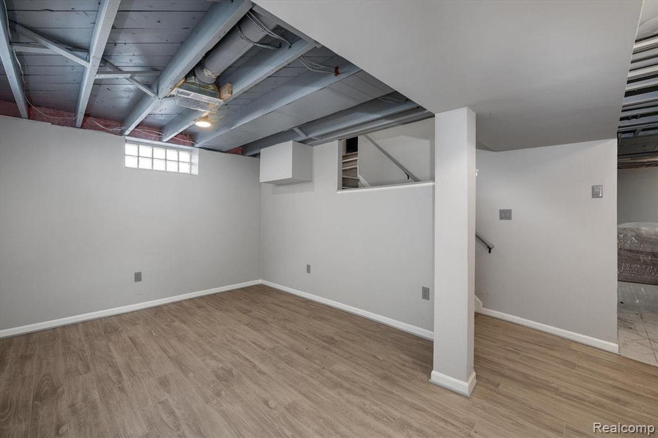 1820 Detroit Ave in Lincoln Park, MI Photo 22
