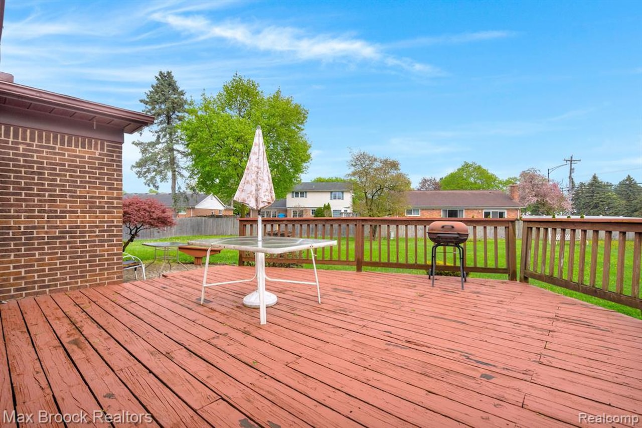 5076 Tyler Dr in Troy, MI Photo 26