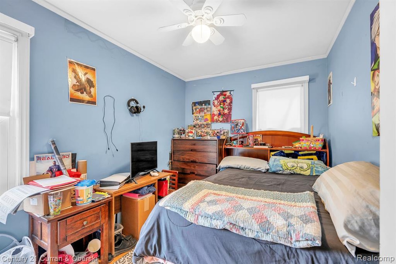 626 N York St in Dearborn, MI Photo 12