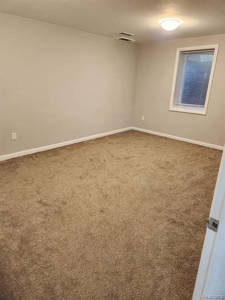 501 Virginia Ave in East Lansing, MI Photo 13